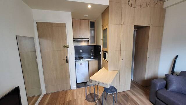 Location Appartement studio 1 pièce 16 m² Annecy 74000