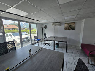 Buy Professional premises bureaux 208.66 m² Sallanches 74700