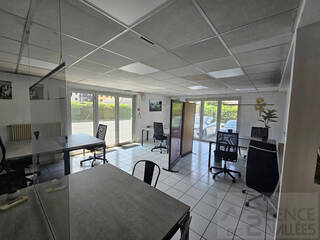 Buy Professional premises bureaux 208.66 m² Sallanches 74700