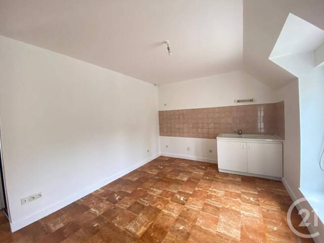 Rent Apartment t2 30 m² Saint-Maur 36250