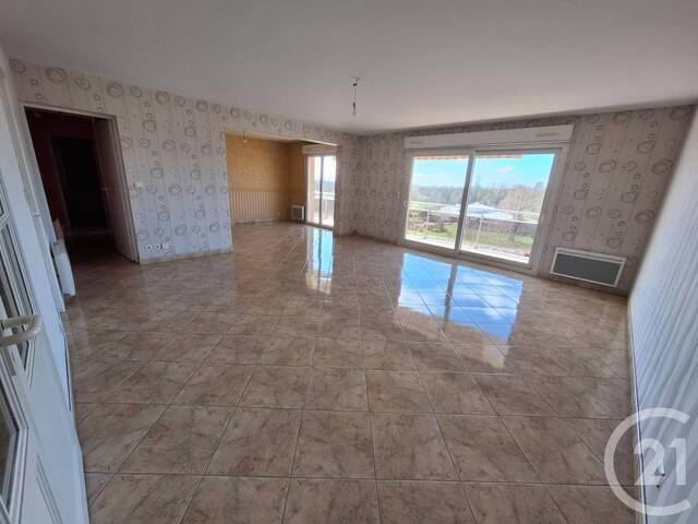 Location Appartement 4 pièces 108 m² Châteauroux 36000