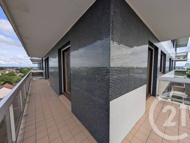 Sale Apartment f5 126 m² Châteauroux 36000