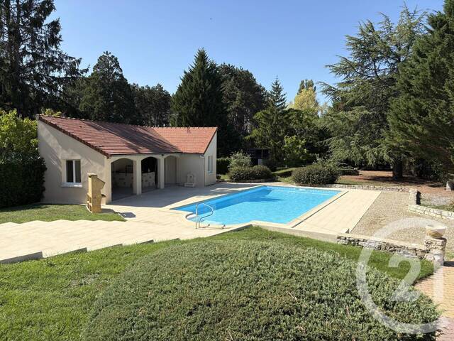 Vente Maison 7 pièces 186.67 m² Châteauroux 36000