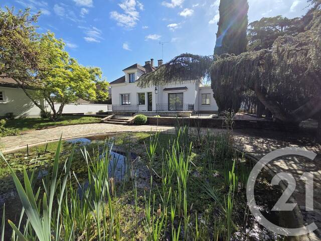 Vente Maison 6 pièces 235.35 m² Châteauroux 36000