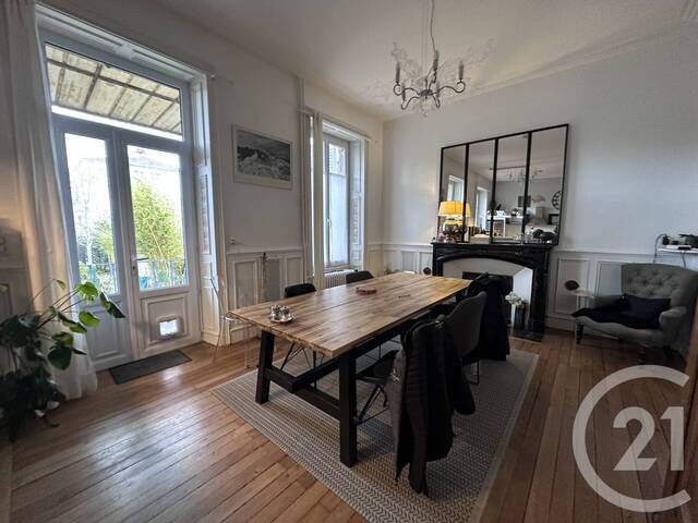 Sale House 7 rooms 181.26 m² Châteauroux 36000