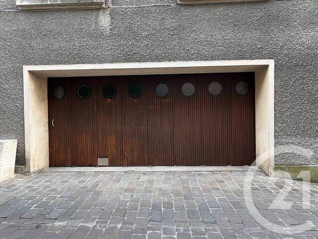 Sale Parking Châteauroux 36000