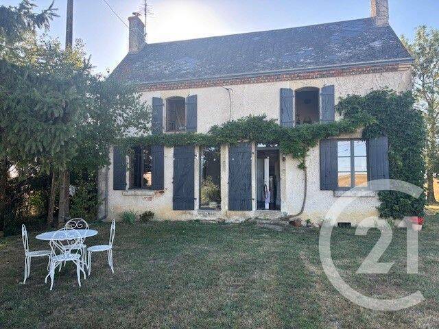 Vente Maison 5 pièces 107.33 m² Saint-Outrille 18310