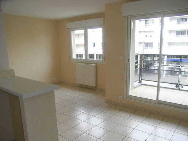 Location appartement t1 bis 2 pièces 37 m² à Rodez (12000) BOURRAN