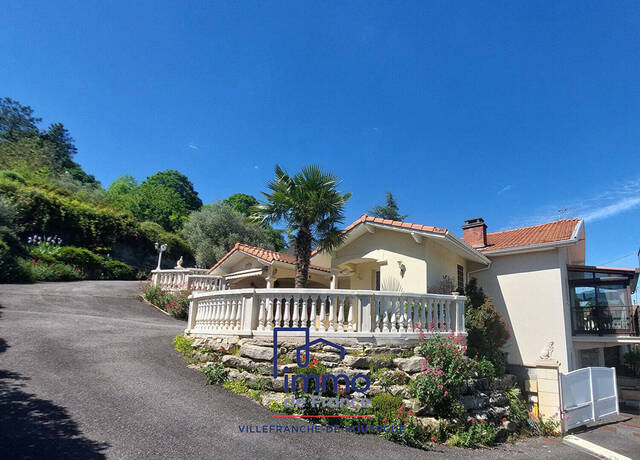 Vente maison 8 pièces 200 m² à Villefranche-de-Rouergue (12200)