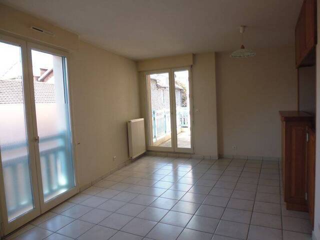 Location appartement t1 bis 2 pièces 44 m² à Villefranche-de-Rouergue (12200)