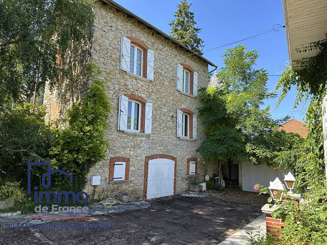 Vente maison 7 pièces 163 m² à Villefranche-de-Rouergue (12200)