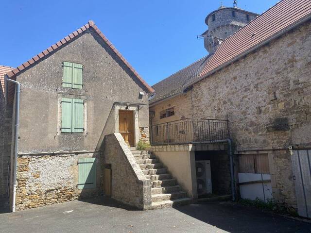 Location maison de village 4 pièces 140 m² à Sainte-Croix (12260)