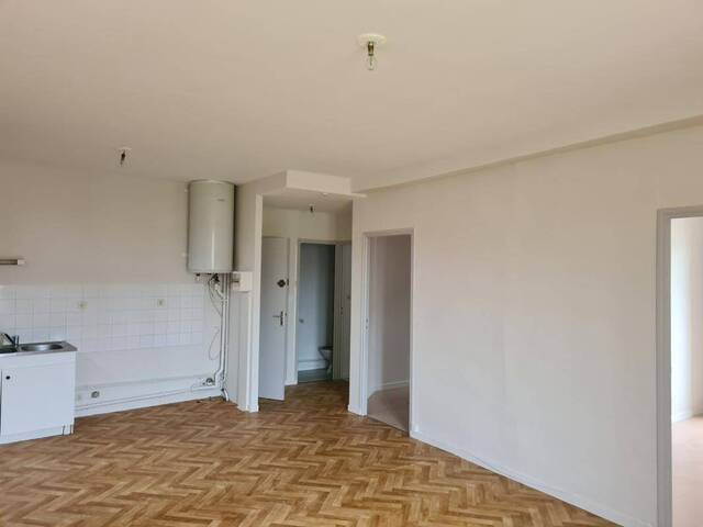 Location Appartement t3 43 m² Langogne (48300)