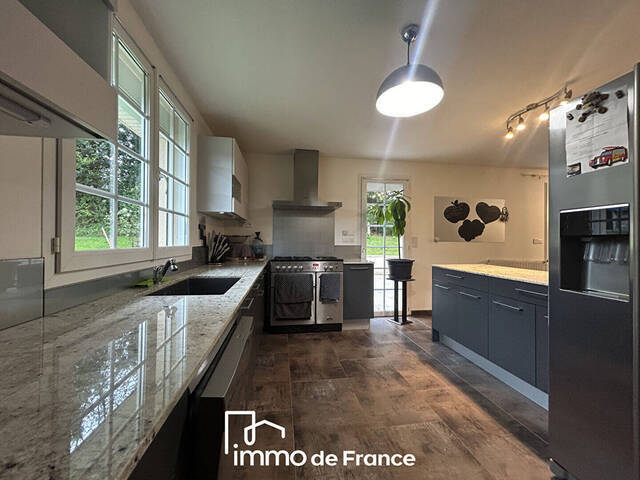 Vente maison 5 pièces 121 m² à Flavin (12450)