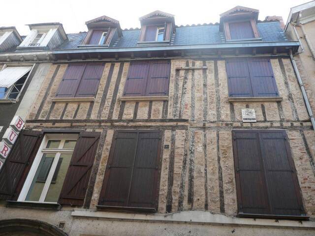 Location appartement t3 65 m² à Villefranche-de-Rouergue (12200)