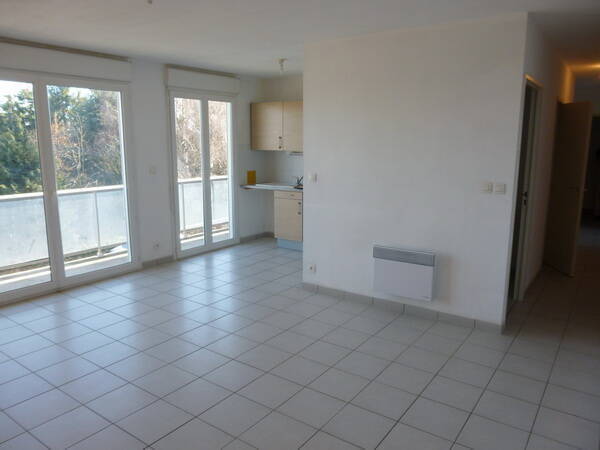 Location appartement t3 59 m² à Luc-la-Primaube (12450)