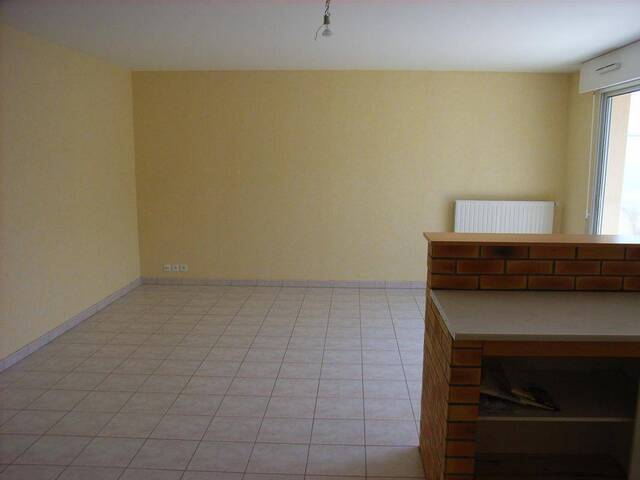 Location appartement t1 bis 2 pièces 44 m² à Luc-la-Primaube (12450)