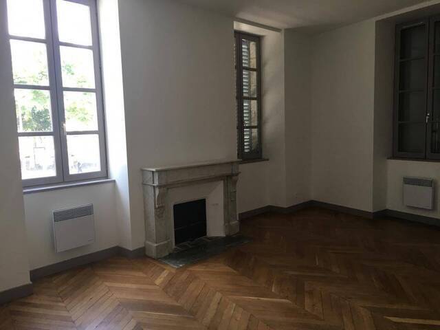 Location appartement t2 46 m² à Villefranche-de-Rouergue (12200)