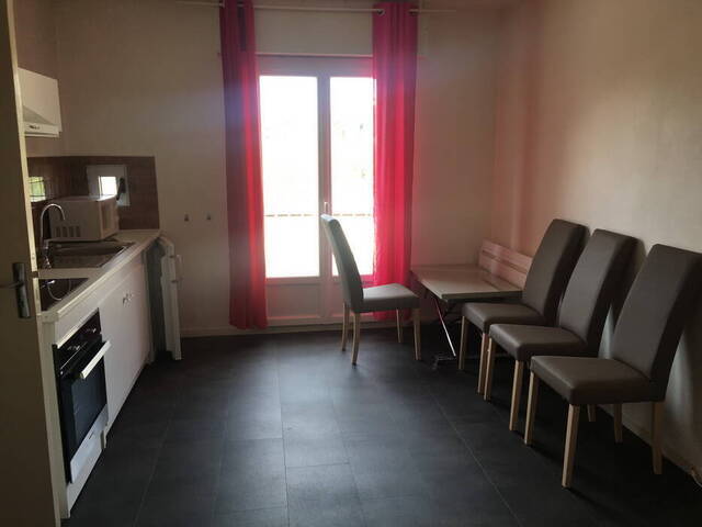 Location Appartement studio 1 pièce 25 m² Villefranche-de-Rouergue (12200)