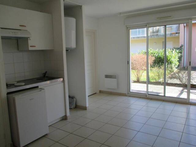 Location Appartement t1 bis 29 m² Lanuéjouls (12350)