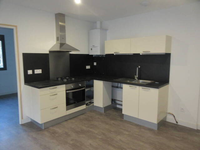 Location appartement t3 70 m² à Marcillac-Vallon (12330)