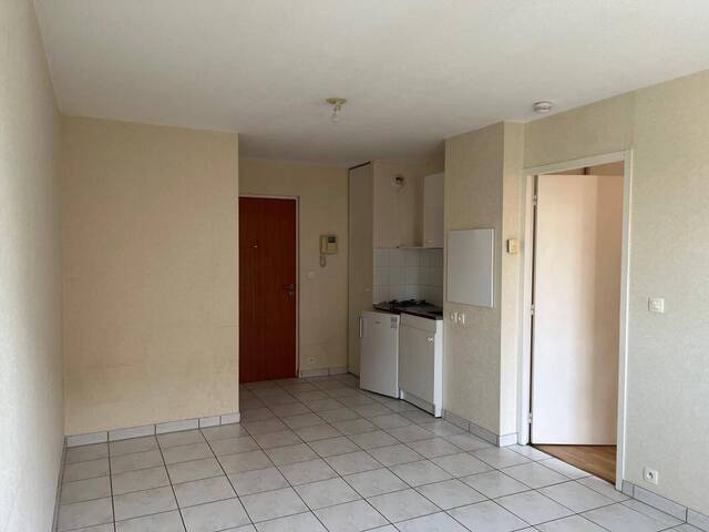 Location appartement t1 bis 2 pièces 32 m² à Rodez (12000)