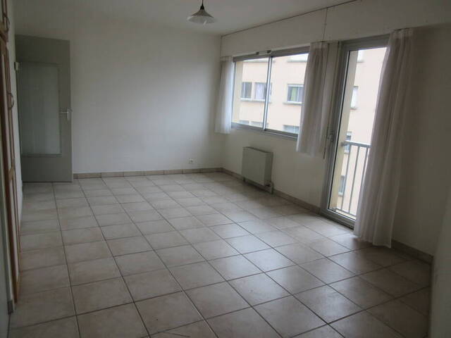 Location Appartement studio 1 pièce 25 m² Rodez (12000)