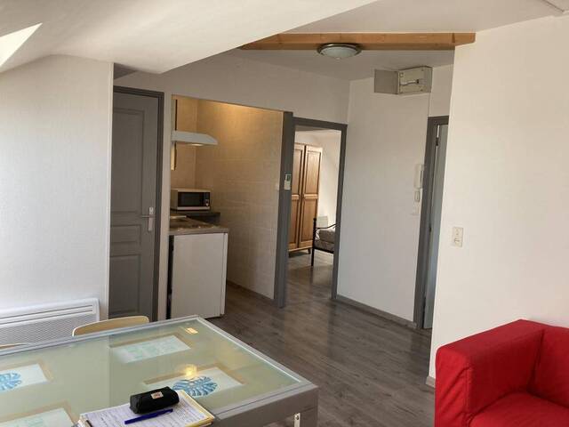 Location appartement t6 et plus 3 pièces 43 m² à Rodez (12000)