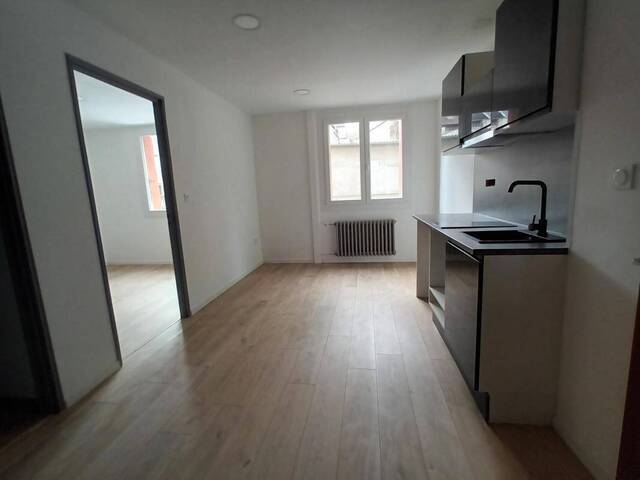 Location appartement t1 bis 2 pièces 28 m² à Rodez (12000)