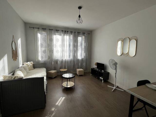 Location appartement studio 1 pièce 23 m² à Rodez (12000)