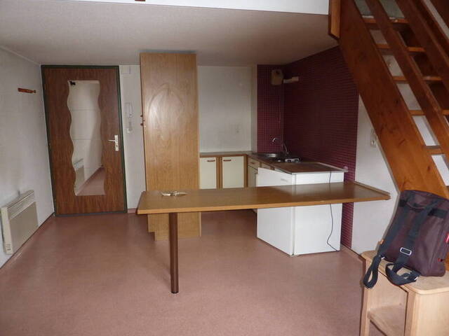 Location appartement t1 bis 2 pièces 24 m² à Rodez (12000)