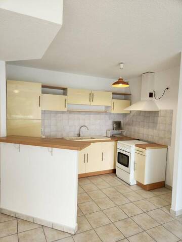 Location appartement t2 47 m² à Le Monastère (12000)