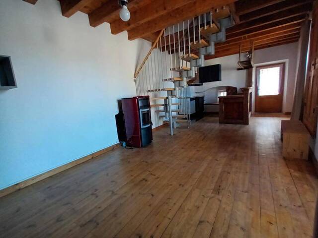 Location maison de village 4 pièces 67 m² à Saint-Étienne-du-Valdonnez (48000)