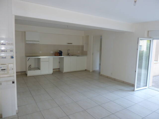 Location Appartement t4 71 m² Barjac (48000)