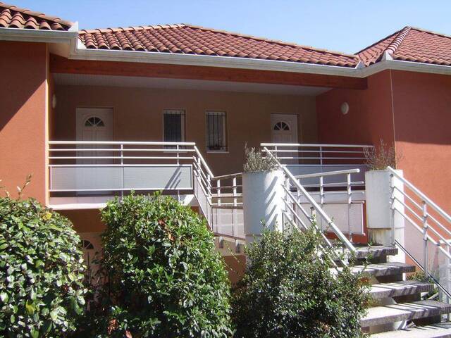 Location appartement t4 112 m² à Villefranche-de-Rouergue (12200)