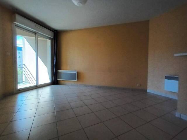 Location appartement t1 bis 2 pièces 34 m² à Rodez (12000) BOURRAN