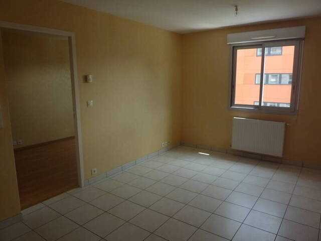 Location appartement t1 bis 2 pièces 32 m² à Rodez (12000)