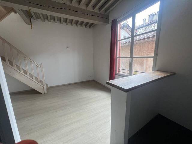 Location Appartement t2 33 m² Villefranche-de-Rouergue (12200) La Bastide