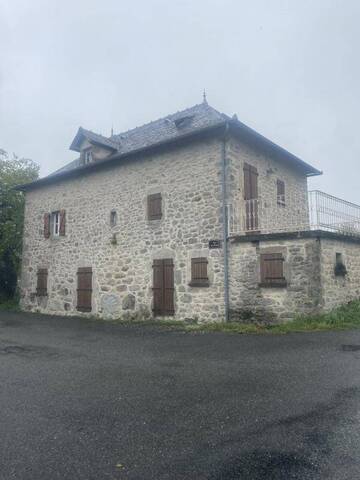 Location maison de village 3 pièces 95 m² à Saint-Salvadou (12200)