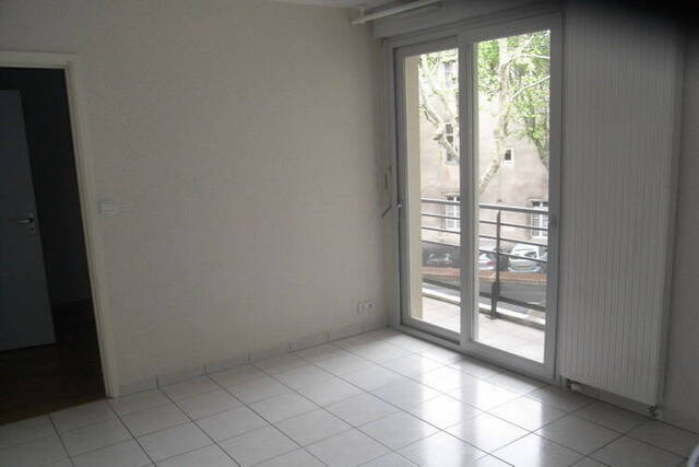 Location appartement t1 bis 2 pièces 26 m² à Rodez (12000) Centre Ancien