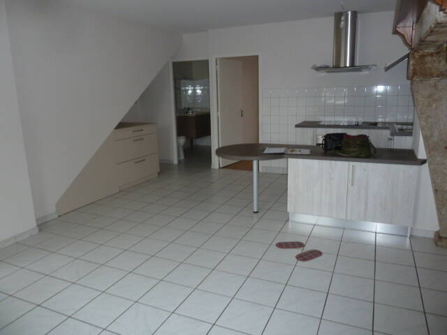 Location Appartement t2 41 m² Aumont-Aubrac (48130)
