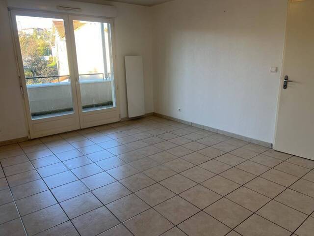 Location Appartement t2 40 m² Villefranche-de-Rouergue (12200)