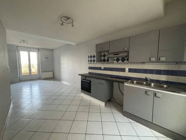 Location appartement t6 et plus 2 pièces 56 m² à Rodez (12000)