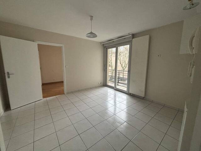 Location appartement t1 bis 2 pièces 26 m² à Rodez (12000) Centre Ancien