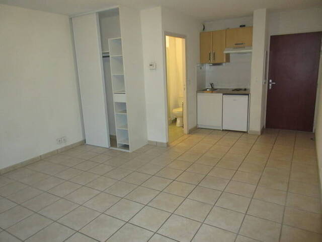 Location Appartement studio 1 pièce 27 m² Rodez (12000)