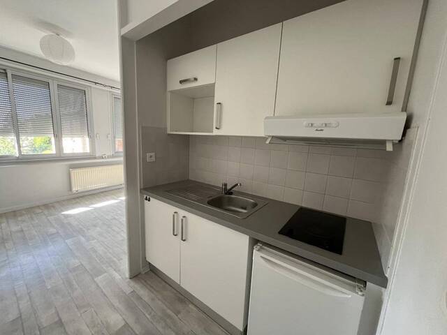Location appartement studio 1 pièce 33 m² à Rodez (12000)