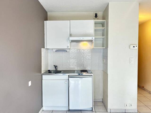 Location Appartement studio 1 pièce 19 m² Rodez (12000)