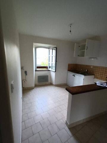 Location appartement t3 62 m² à Ispagnac (48320)