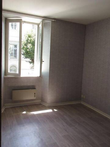 Location appartement t1 27 m² à Rodez (12000) Centre Ancien