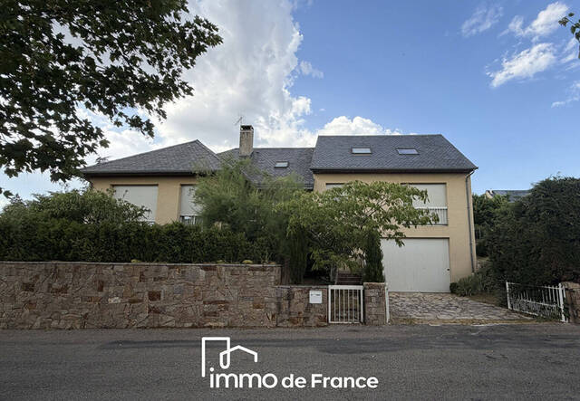 Vente maison 6 pièces 220 m² à Sainte-Radegonde (12850)